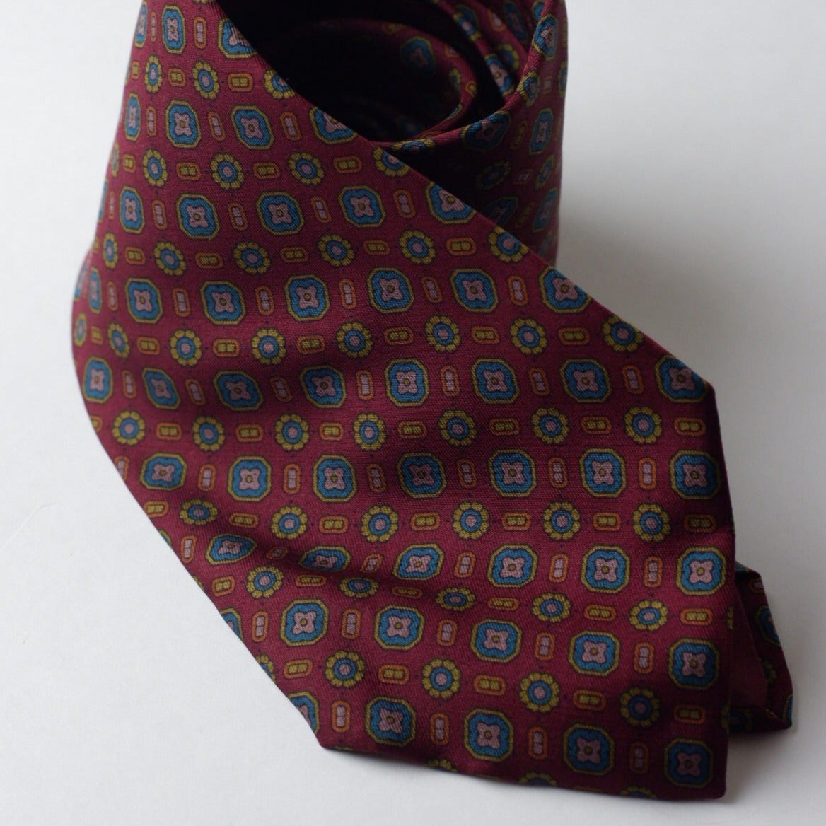 Lanolini Burguny and Blue Pattern Necktie